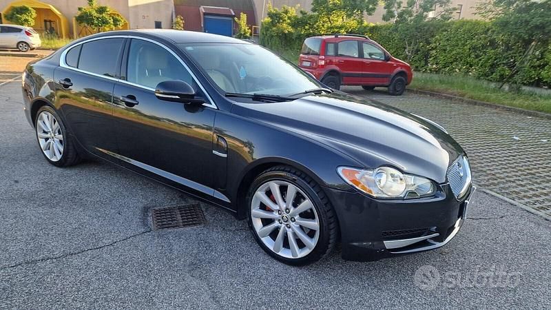Usata Jaguar XF Premium Luxury 240 CV (176 kW) 2011 Nero Berlina