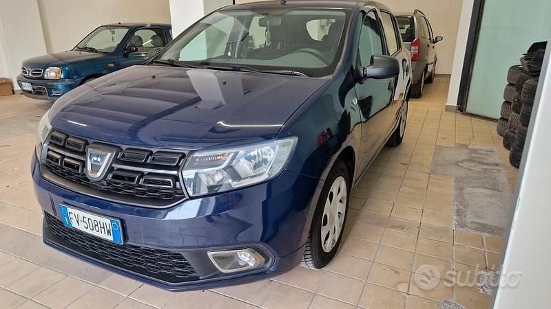 Usata Dacia Sandero Comfort 90 CV (66 kW) 2019 Blu Berlina