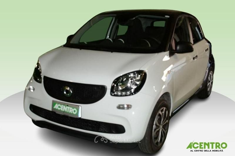 Bianco Usata 2018 Smart ForFour Passion Due volumi | 12.900 € (Molto cara) - Immagine 1/4