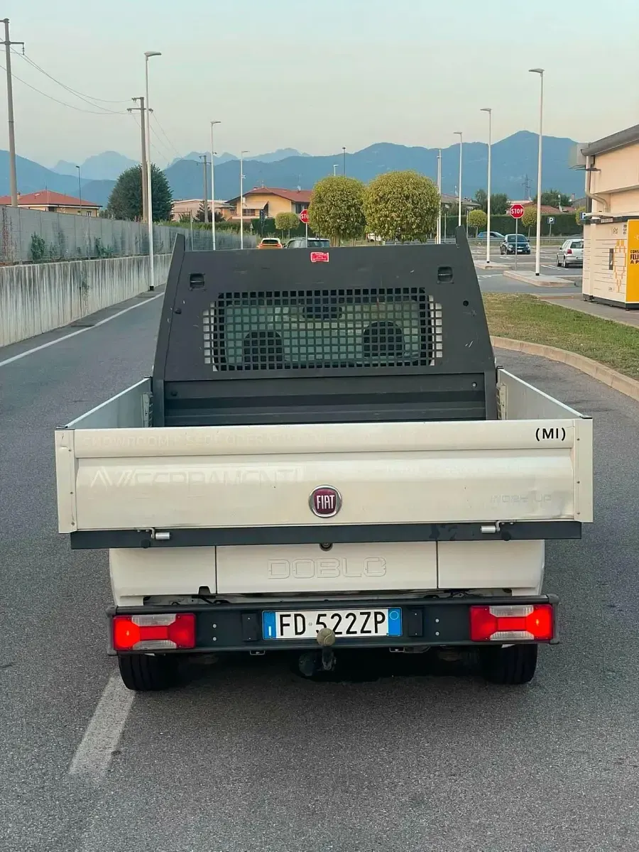 Usata Fiat Doblò 95 CV (69 kW) 2016 Bianco Monovolume