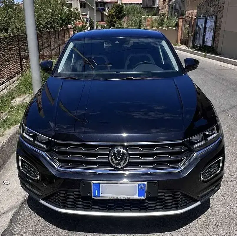 Usata VW T-Roc Advance 116 CV (85 kW) 2019 Nero SUV