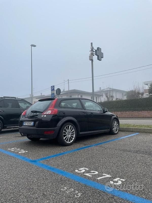 Usata Volvo C30 109 CV (80 kW) 2009 Utilitaria