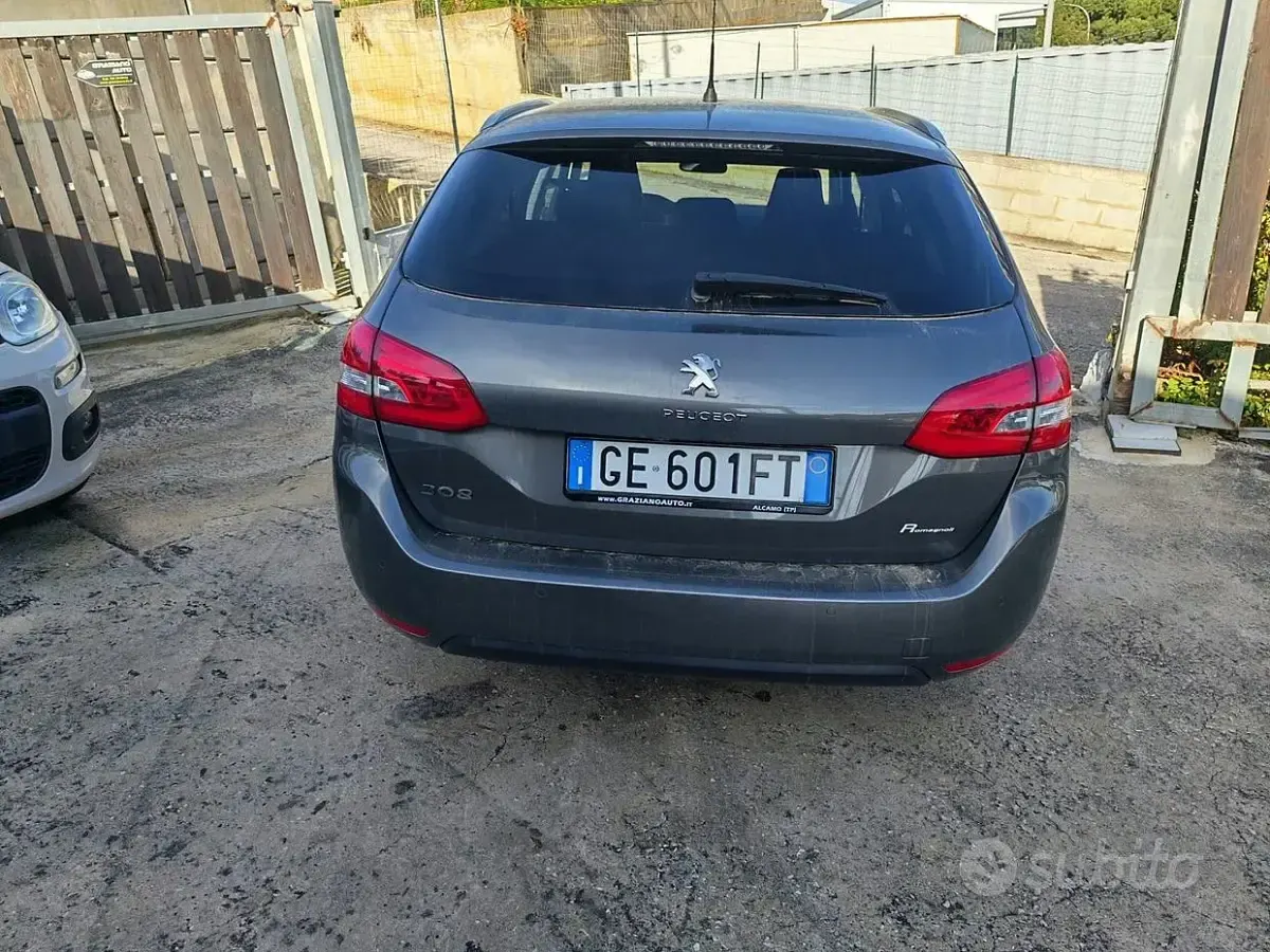 Usata Peugeot 308 GT 131 CV (96 kW) 2021 Grigio Station wagon