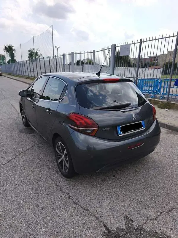 Usata Peugeot 208 Allure 82 CV (60 kW) 2016 Grigio Utilitaria