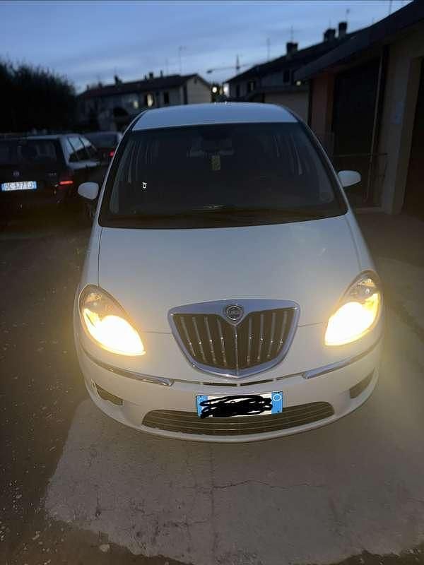 Usata Lancia Musa S 92 CV (67 kW) 2011 Monovolume