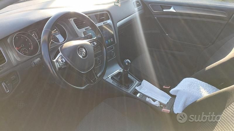 Usata VW Golf VII Comfortline 105 CV (77 kW) 2013 Bianco Berlina