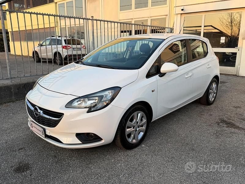 Usata Opel Corsa 75 CV (55 kW) 2015 Bianco Utilitaria