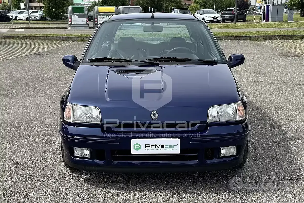 Usata Renault Clio 135 CV (99 kW) 1995 Blu Utilitaria