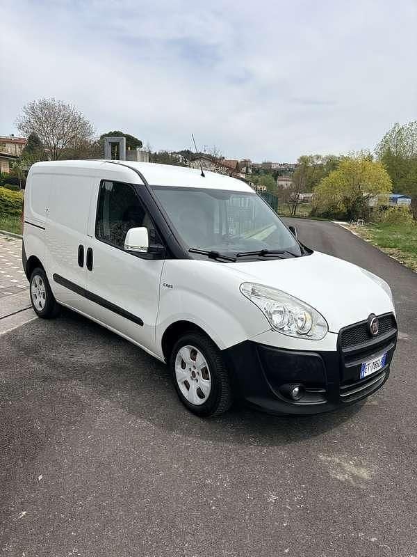 Usata Fiat Doblò 84 CV (61 kW) 2013 Monovolume