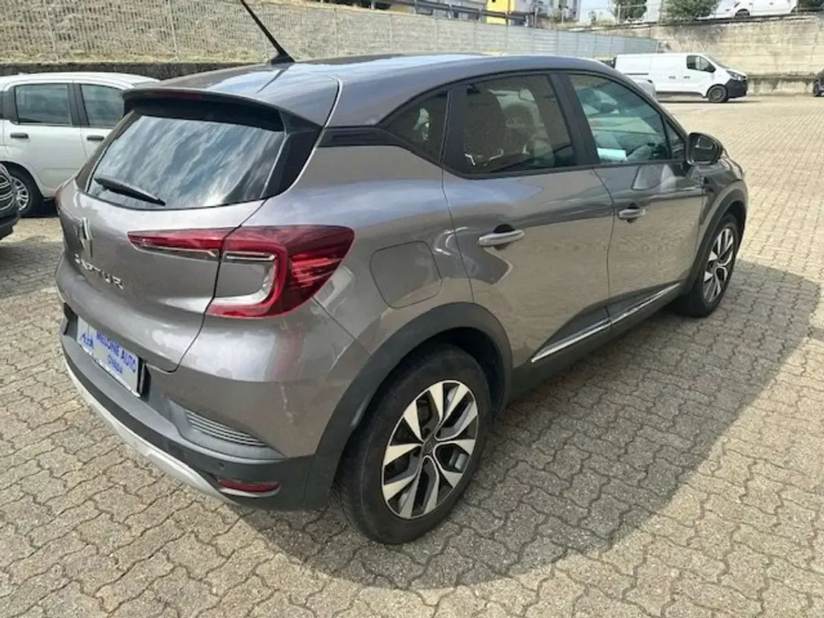 Usata Renault Captur 131 CV (96 kW) 2020 Grigio SUV