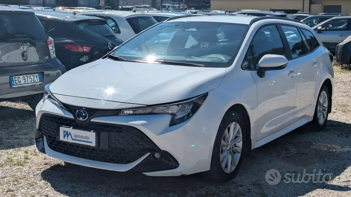 Usata Toyota Corolla 98 CV (72 kW) 2023 Bianco Station wagon