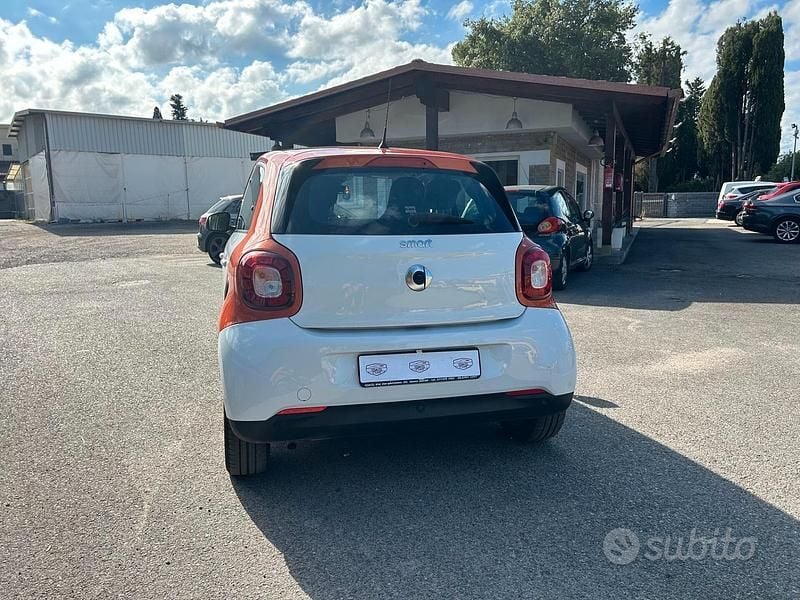 Usata Smart ForFour Passion 90 CV (66 kW) 2016 Bianco Utilitaria