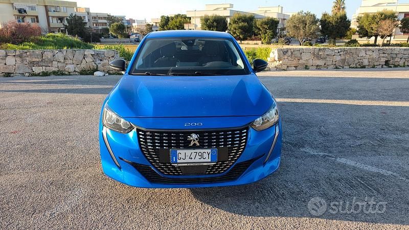 Usata Peugeot 208 100 CV (73 kW) 2022 Blu Utilitaria