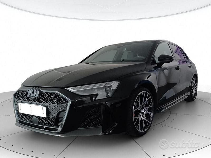 Nero Nuova 2025 Audi RS3 Comfort Tre volumi | 76.000 € (Cara) - Immagine 1/4