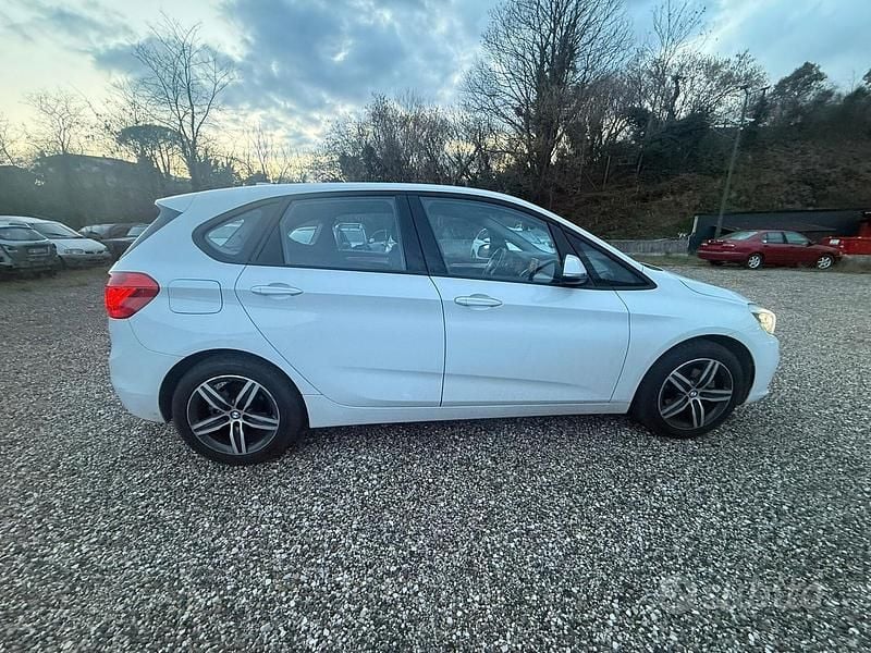 Usata BMW 218 Advantage 150 CV (110 kW) 2015 Bianco Coupé
