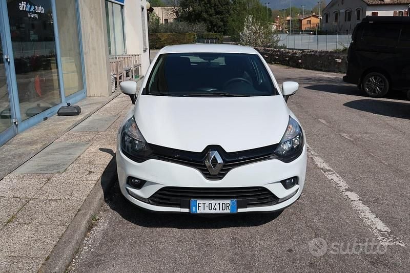 Usata Renault Clio IV Life 75 CV (55 kW) 2018 Bianco Berlina