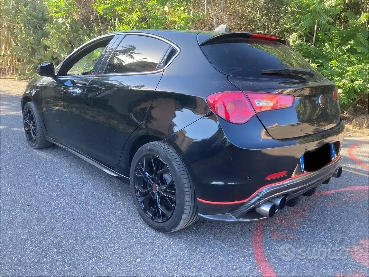 Usata Alfa Romeo Giulietta 82 CV (60 kW) 2013 Nero Utilitaria