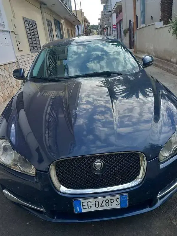 Usata Jaguar XF Luxury 241 CV (177 kW) 2011 Blu/azzurro Berlina