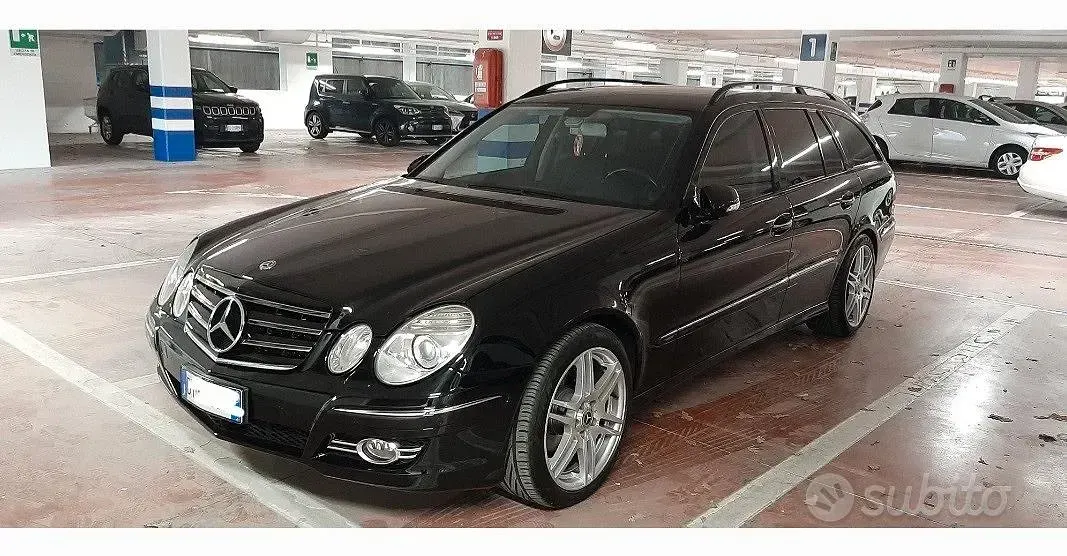 Usata Mercedes E220 170 CV (125 kW) 2009 Nero Station wagon