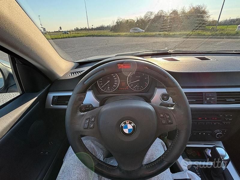 Usata BMW 320 M Sport 200 CV (147 kW) 2010 Grigio Coupé