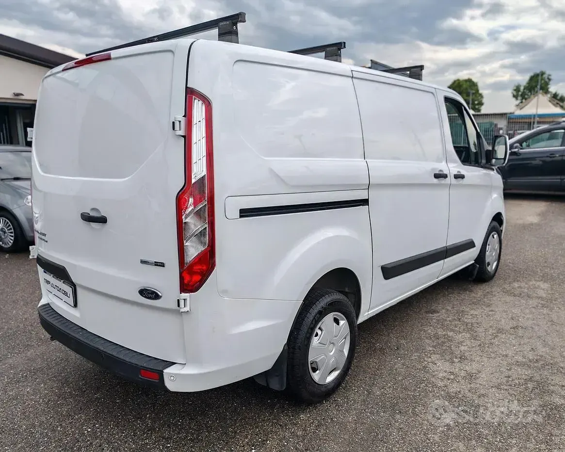 Usata Ford Transit Custom 131 CV (96 kW) 2022 Bianco Berlina