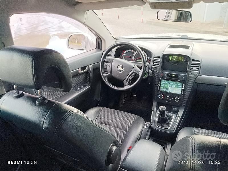 Usata Chevrolet Captiva 127 CV (93 kW) 2009 Grigio SUV