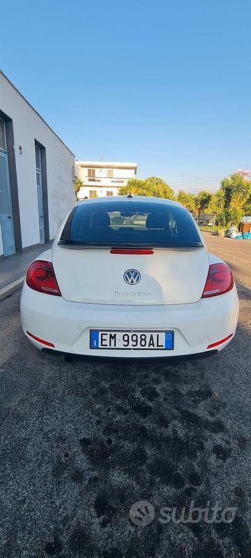 Usata VW Beetle 105 CV (77 kW) 2012 Bianco Utilitaria