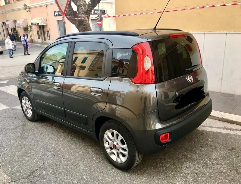 Usata Fiat Panda Lounge 69 CV (50 kW) 2017 Grigio Utilitaria