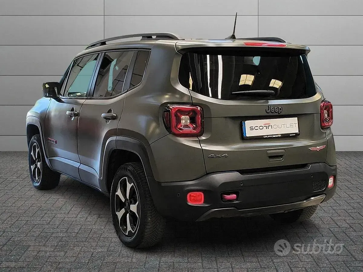 Usata Jeep Renegade Trailhawk 170 CV (125 kW) 2019 Grigio SUV