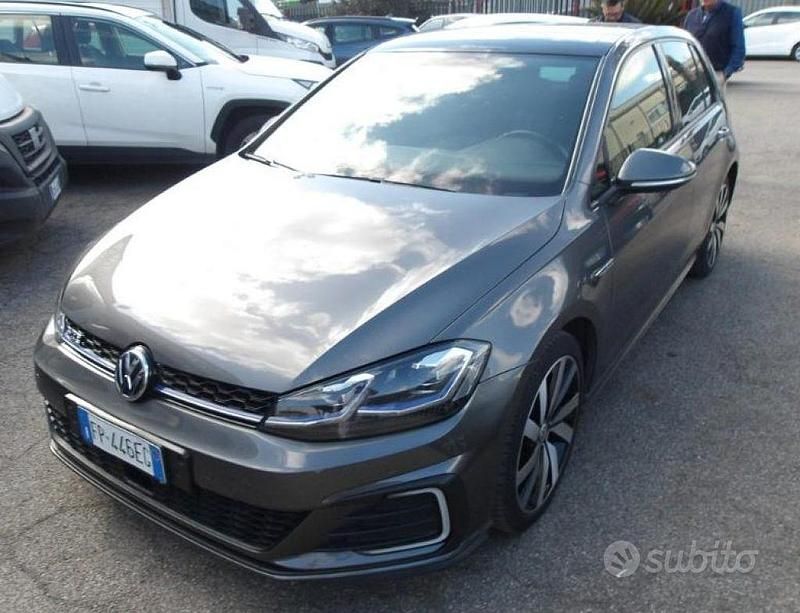 Usata VW Golf VII GTE 204 CV (150 kW) 2018 Grigio Berlina
