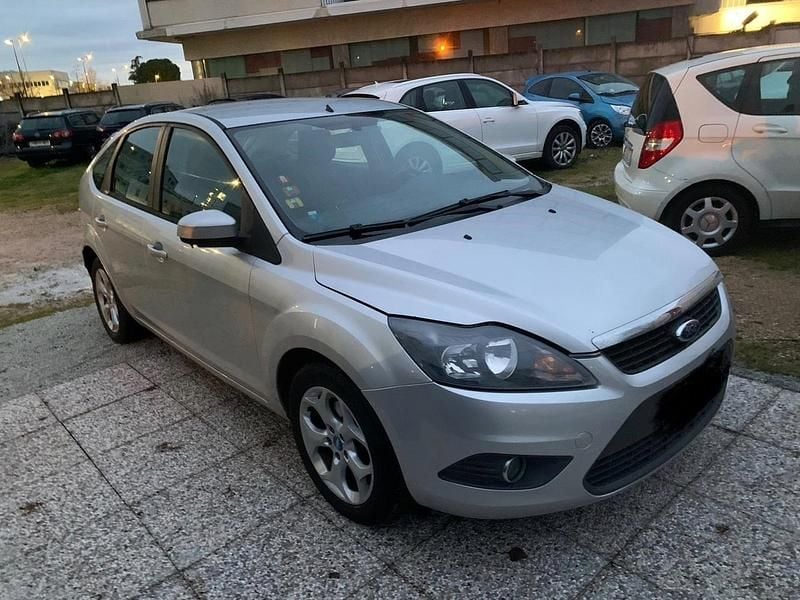 Usata Ford Focus 108 CV (79 kW) 2011 Grigio Berlina