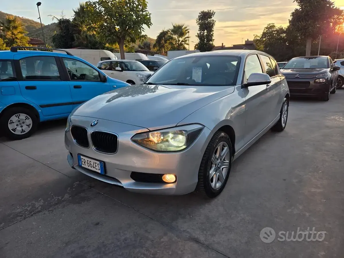 Usata BMW 118 Sport Line 143 CV (105 kW) 2013 Grigio Utilitaria