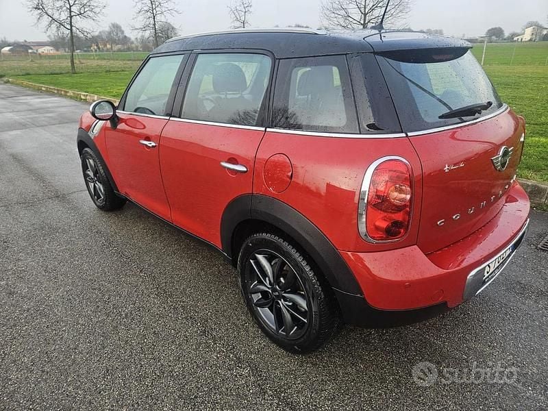 Usata Mini Cooper D Countryman 111 CV (81 kW) 2013 Rosso SUV