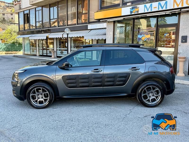 Usata Citroën C4 Shine 100 CV (73 kW) 2016 Grigio SUV