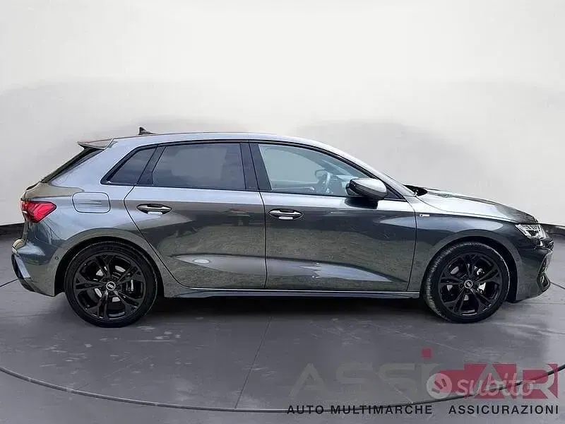 Usata Audi A3 S-Line 150 CV (110 kW) 2025 Grigio Berlina