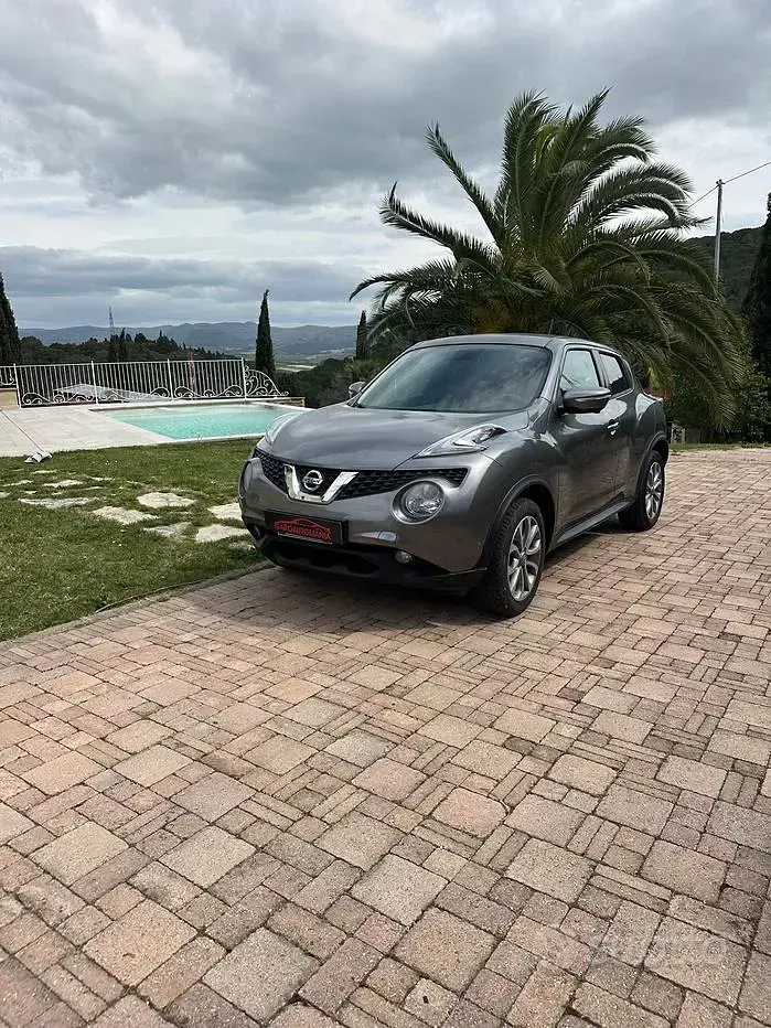 Usata Nissan Juke Tekna 116 CV (85 kW) 2016 Grigio SUV