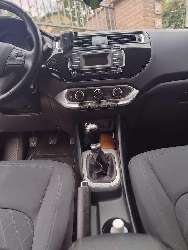 Usata Kia Rio 83 CV (61 kW) 2016 Utilitaria