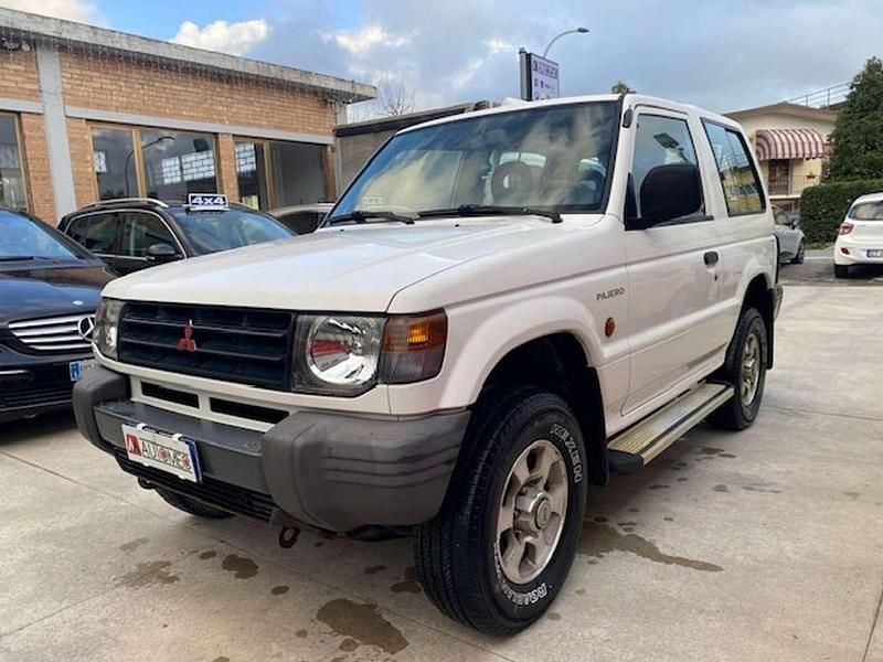 Usata Mitsubishi Pajero Top 99 CV (72 kW) 1998 Bianco SUV