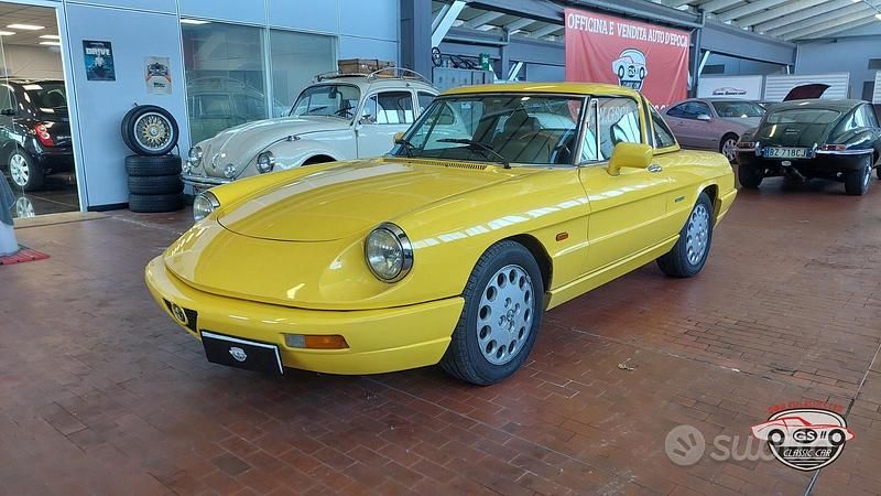 Usata Alfa Romeo Spider 117 CV (86 kW) 1992 Giallo ginestra Cabrio