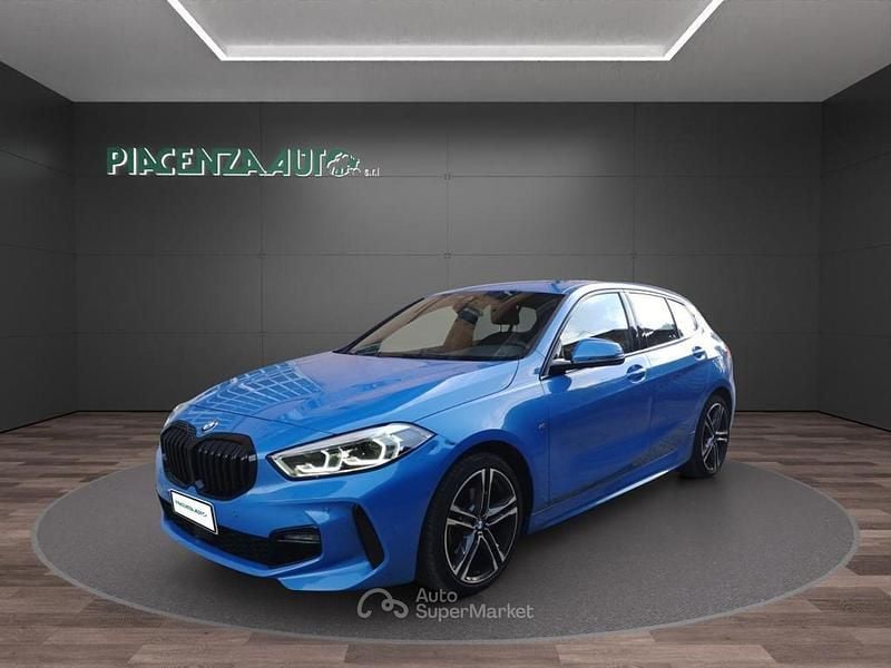 Usata BMW 118 M Sport 150 CV (110 kW) 2022 Blu/azzurro Utilitaria