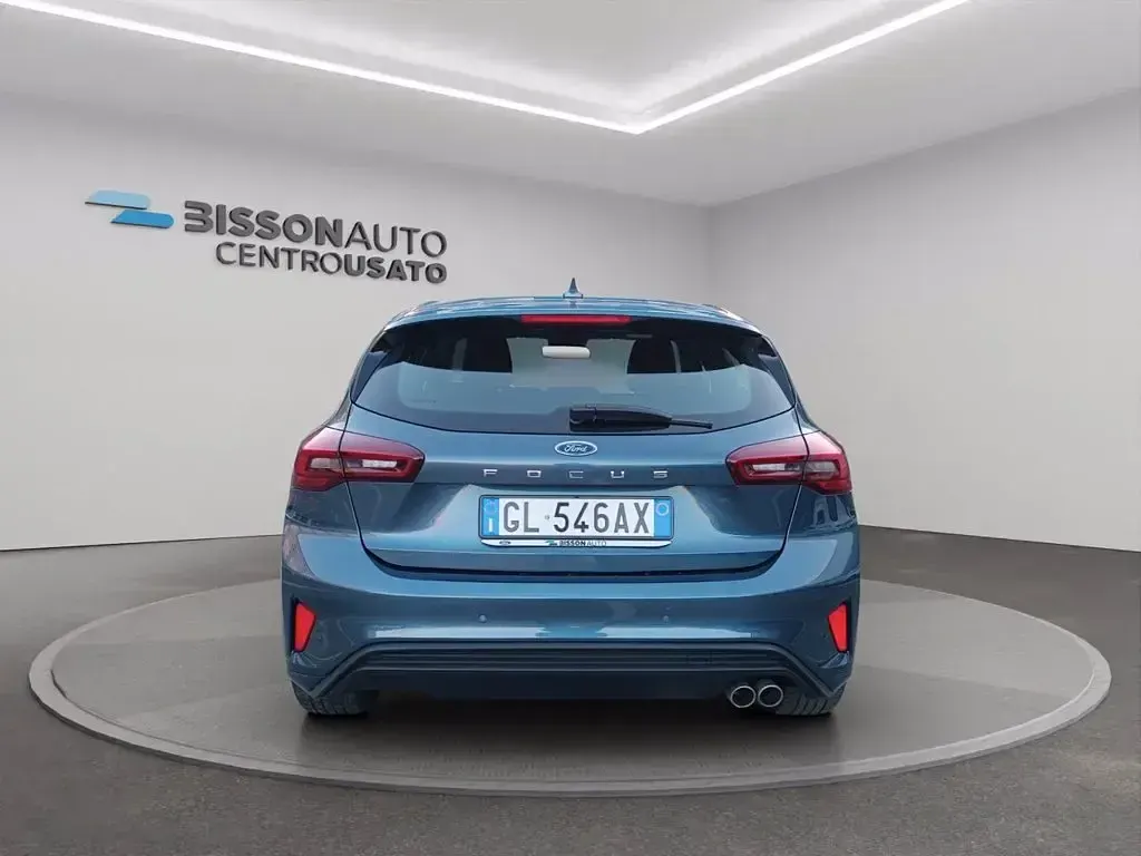 Usata Ford Focus ST-Line 120 CV (88 kW) 2022 Chrome blue Berlina