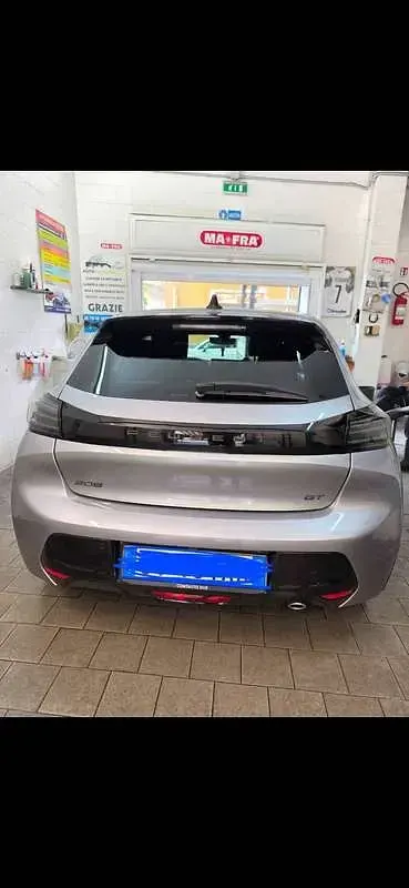 Usata Peugeot 208 GT 101 CV (74 kW) 2024 Argento Utilitaria