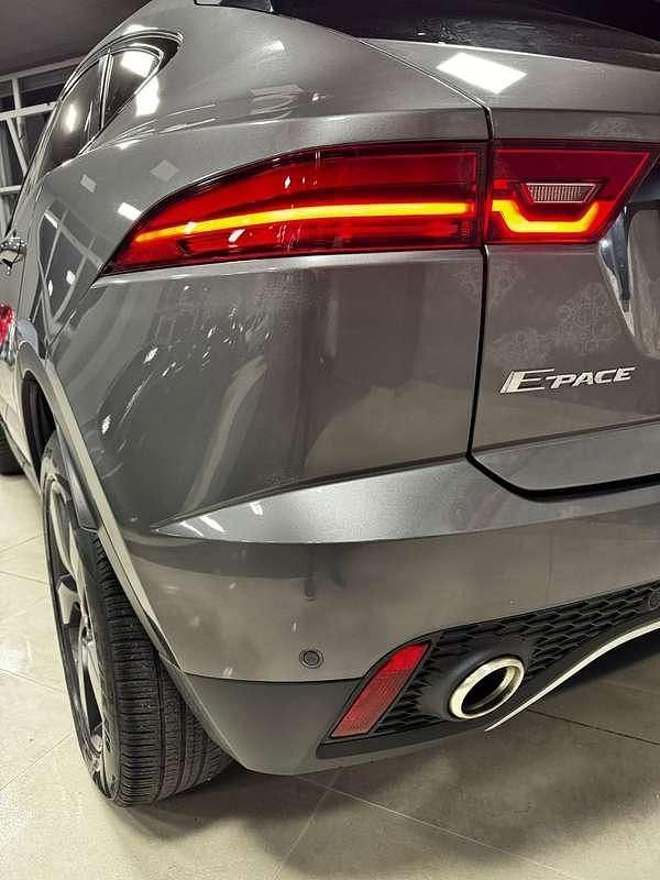 Usata Jaguar E-Pace R-Dynamic 150 CV (110 kW) 2019 Grigio SUV