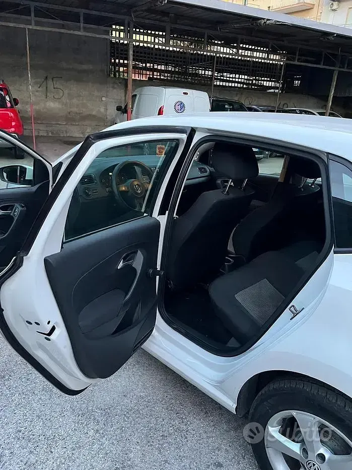 Usata VW Polo 60 CV (44 kW) 2014 Bianco Utilitaria