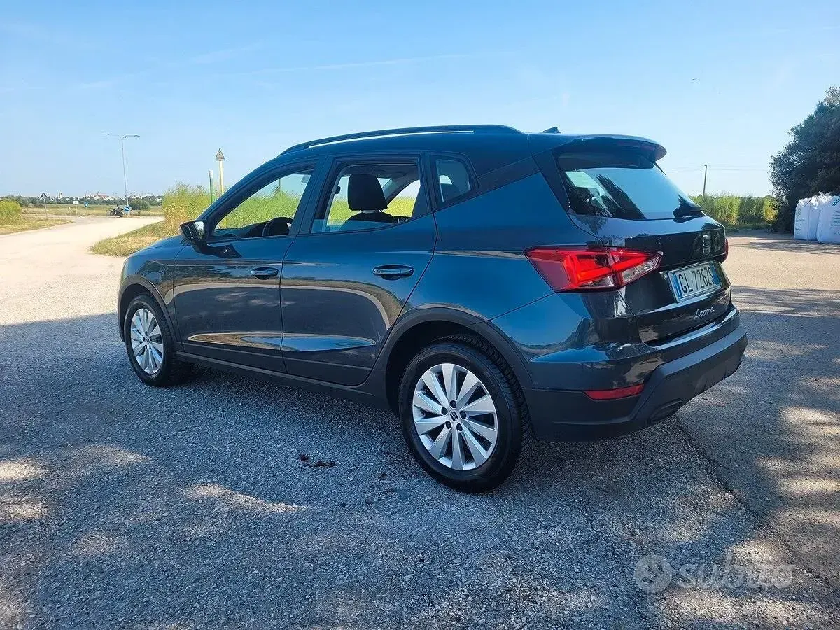 Usata Seat Arona Style 95 CV (69 kW) 2022 Grigio SUV
