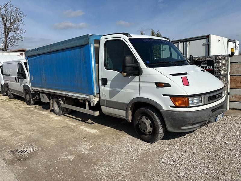 Usata Iveco Daily 145 CV (106 kW) 2004 Bianco Furgone