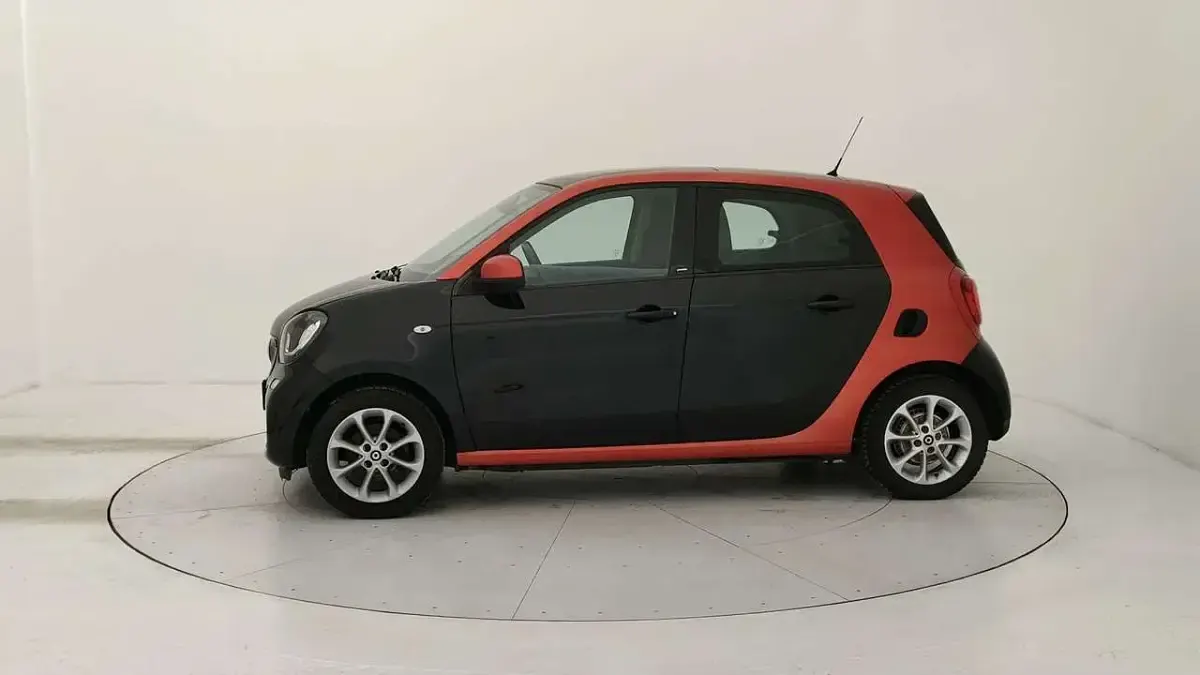 Usata Smart ForFour Passion 90 CV (66 kW) 2017 Nero Utilitaria
