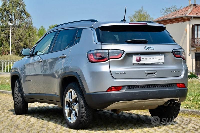 Usata Jeep Compass Limited 140 CV (102 kW) 2018 Grigio SUV