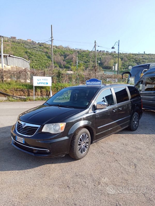 Usata Lancia Voyager 177 CV (130 kW) 2014 Nero Monovolume