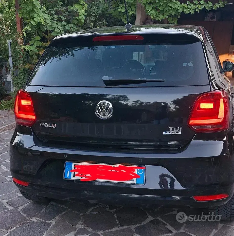 Usata VW Polo Comfortline 75 CV (55 kW) 2015 Nero Berlina